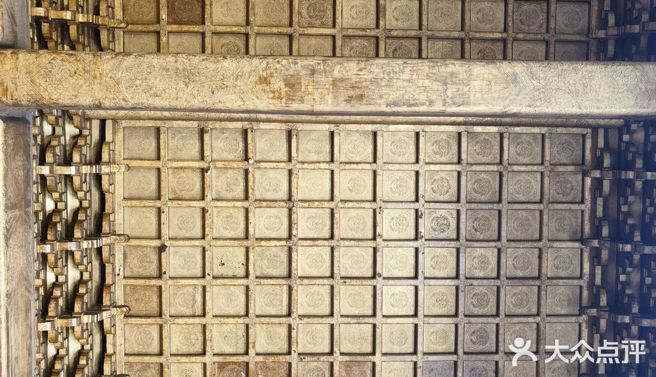 门票2元，提前一天在网上预约