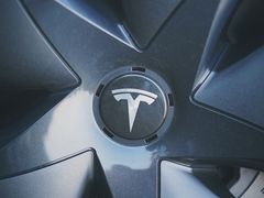 -TESLA 特斯拉(广州天环广场体验店)