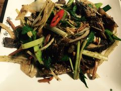 -阿飞冲浪旅店一馆