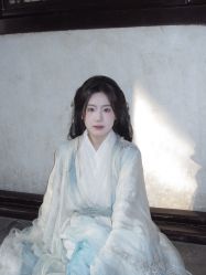 -一揽芳华汉服旗袍体验馆(拙政园店)