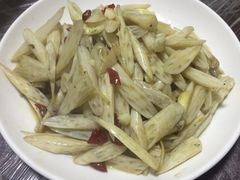 酸辣藕带-大隐隐于市私房菜(保和小区店)