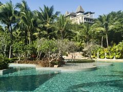 -海南清水湾莱佛士酒店