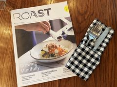 -ROAST coffee & eatery