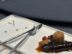 葱烧海参配乌米菌-鲁采LU STYLE(新天地店)