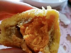 菠萝蛋黄酥-丁香西饼屋(桂林路店)