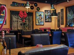 -SISTERS BAR RESTAURANT川意酒馆(嘉善老市H楼店)