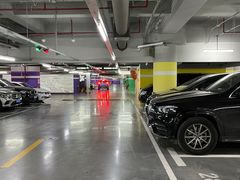 -白玉兰广场停车场