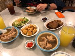 -黄亚细肉骨茶(仰光路店)
