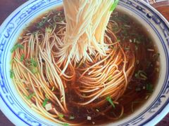 红汤底-同得兴 Since·1995 传统苏式面馆(嘉馀坊店)