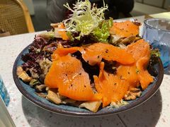烟熏三文鱼杂菌沙拉-BE BRIGHT KITCHEN(正佳广场店)