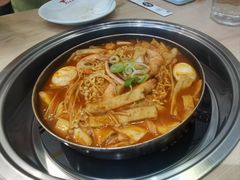 -三清洞摩西韩式年糕火锅(威高广场店)