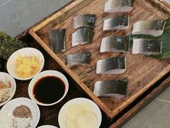 -围炉肉舍•炭烤活鳗•丹东海鲜烤肉(步行街店)