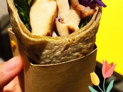 经典凯撒鸡肉握不住大卷-星巴克(北京通州新光大中心店)