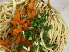 -王拐拐热干面·武汉三鲜豆皮(徐家汇店)