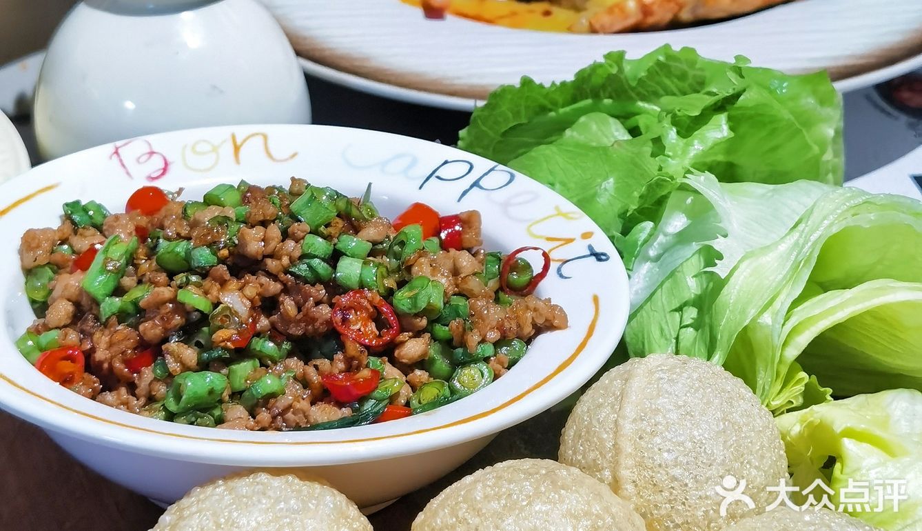 泰好吃啦！请全体泰餐都按这个标准卷起！