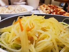 炝土豆丝-东方饺子王(新奥购物中心店)