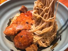 咸蛋黄狮子头-老外婆本帮面(塔城路店)