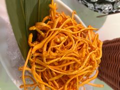 -洪氏嗨捞·广东猪肚鸡·椰子鸡火锅(西咸万象城店)