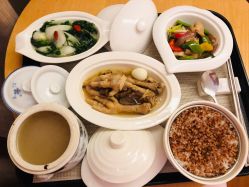 药膳鸡脚&nbsp;青椒炒腰花-兰心墩楠月子会所(万达店)