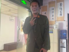 -荒岛实景沉浸密室(江汉路1店)