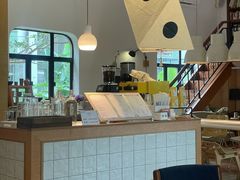 -彳亍咖啡·这里(水湾路店)