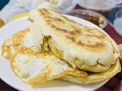 烧饼夹鸡蛋-北京清真房记小吃店