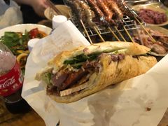 -Bánh Mì Huynh Hoa