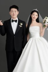 -喜爱高定婚纱摄影