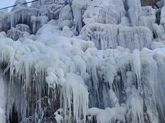 -雪山彩虹谷景区