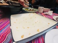 -香巴拉云南餐厅(华莱坞店)