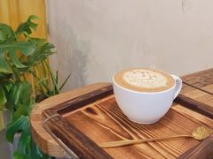 表参道泡泡冰豆腐华夫黑熊拿铁-春庄咖啡SpringHues(钟楼小区店)