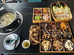 -野菌皇海景野生菌火锅(滨海大道店)