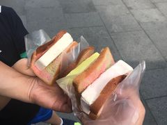 -詹爷爷乌节路街头冰淇淋