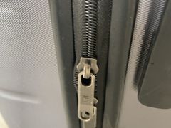 -静安寺修鞋修包修拉链