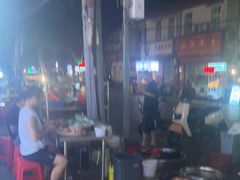 -郑记•不夜城烧烤•龙虾•虾蟹(黄鹤楼店)