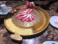 芝士锅底-猪啊牛呀羊啊铜盘烤肉(正大广场店)