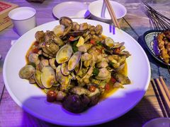 铁板花甲-霄汉牛三鲜湖北砂锅菜(万松园2店)