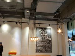 大堂-HELLO 27 意面·沙拉·帕尼尼