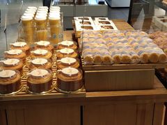 面包甜点陈列柜-格瑞思动物奶油生日蛋糕(圆融店)
