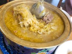 大骨头炖酸菜-关东小磨东北菜(上海长风大悦城店)