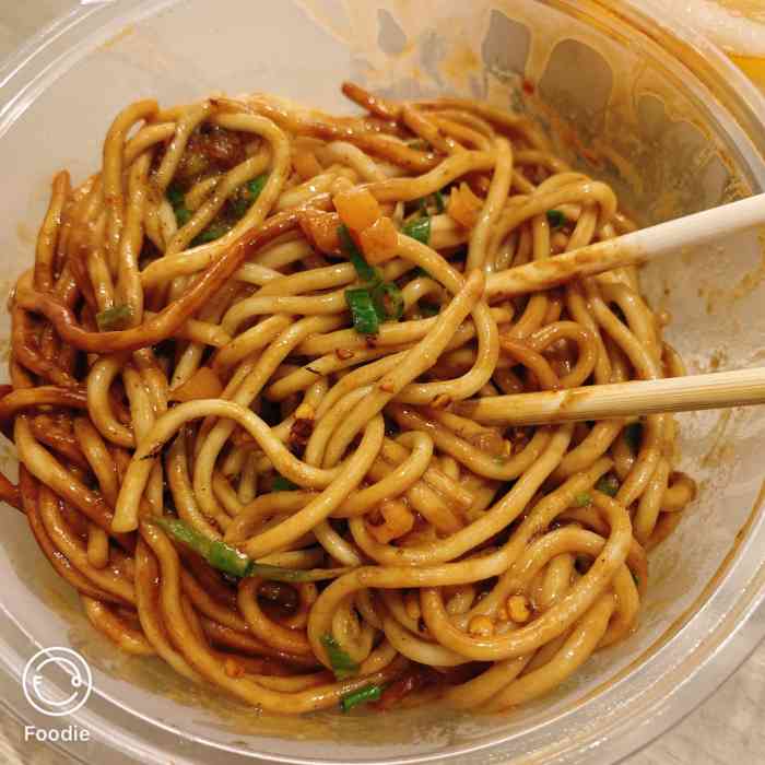 鹏记热干面(名流店)-"「招牌热干面」这家的热干面算我们小区比较.