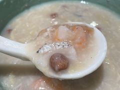 荔湾艇仔粥-喜势点·糖沙翁手工茶点·本地人茶居(永庆坊店)