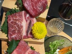 -山川小町·极番烧肉(新地假日广场店)