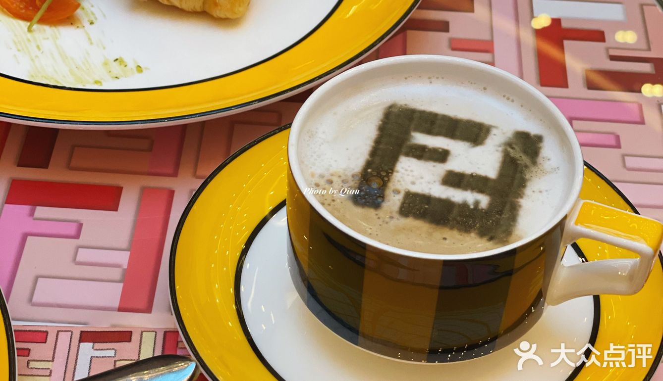 💛FENDI新春限定版限时咖啡厅☕