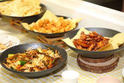-BabyMonster小怪兽亲子派对·餐厅乐园(金月湾店)