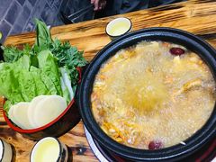 -菌之家·专业纯野生菌火锅·特色炒菌