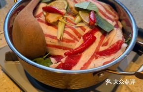 Tom Yum Beef Hot Pot