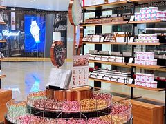 -Laderach 莱德拉(上海环贸iapm店)