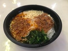 -桥香园正宗过桥米线(机场五店)