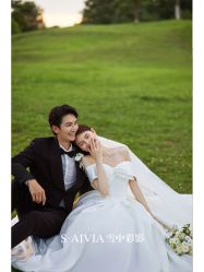 -雪中彩影婚纱摄影·微光艺术中心